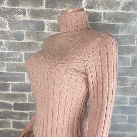 Ribbed Turtleneck Sweater from New York & Company Size Medium Light Pink - Picture 4 of 8